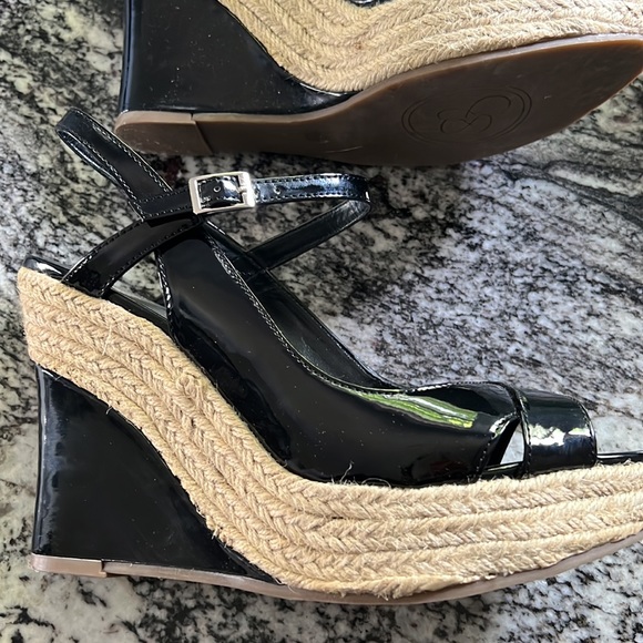 Like new, Jessica Simpson black patent platform Sandals. - Picture 2 of 11